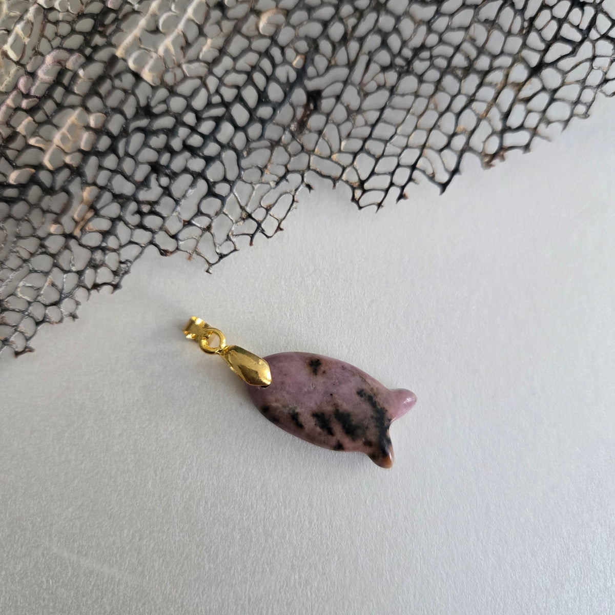 Charm Pez Piedra Natural
