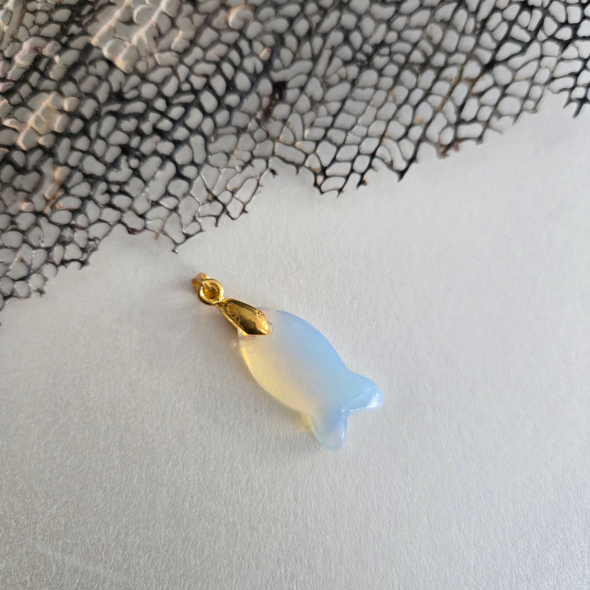 Charm Pez Piedra Natural