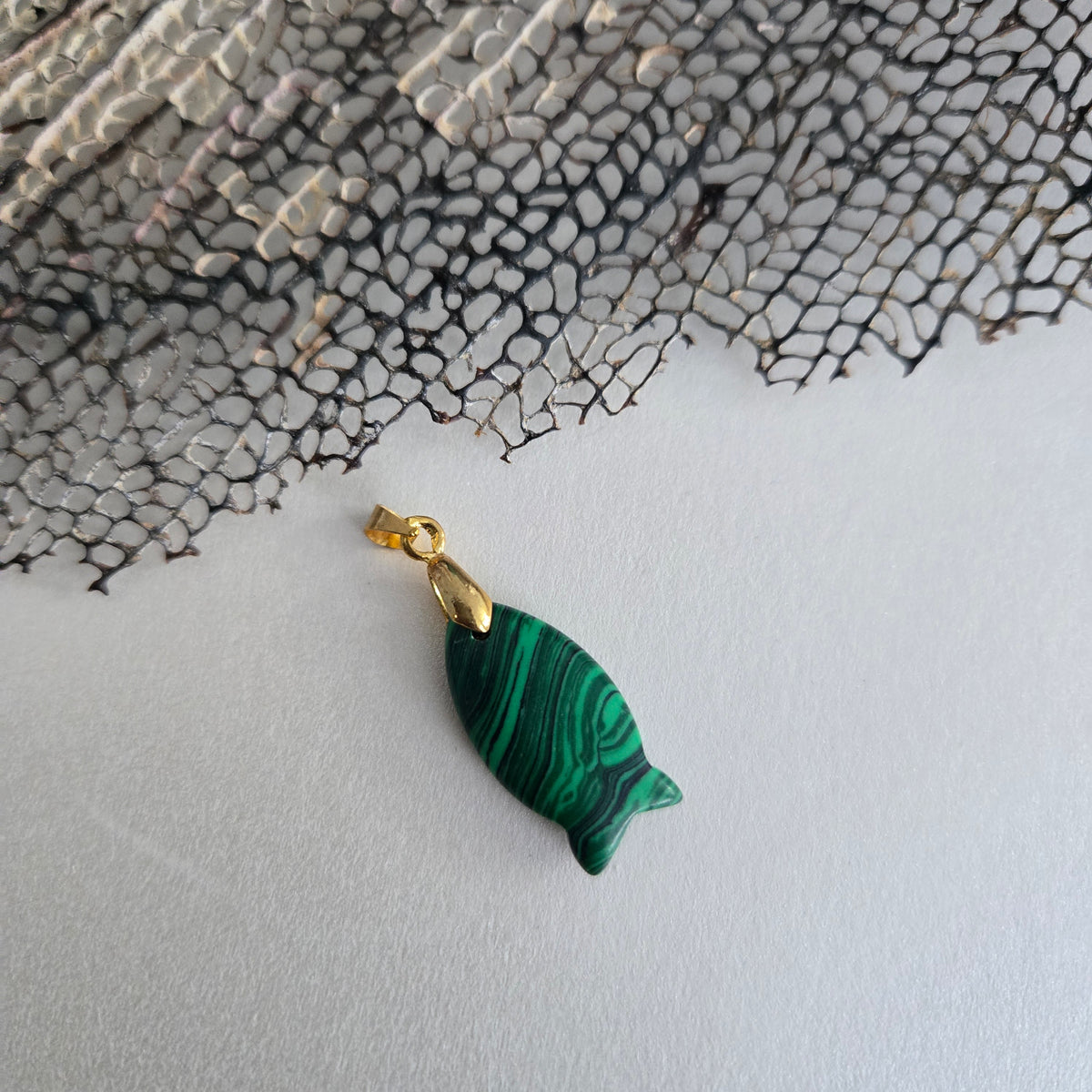 Charm Pez Piedra Natural