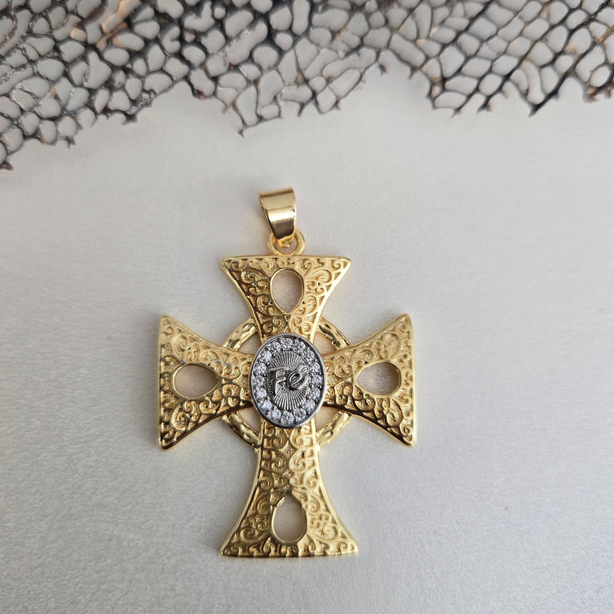 Cruz Celta Charm